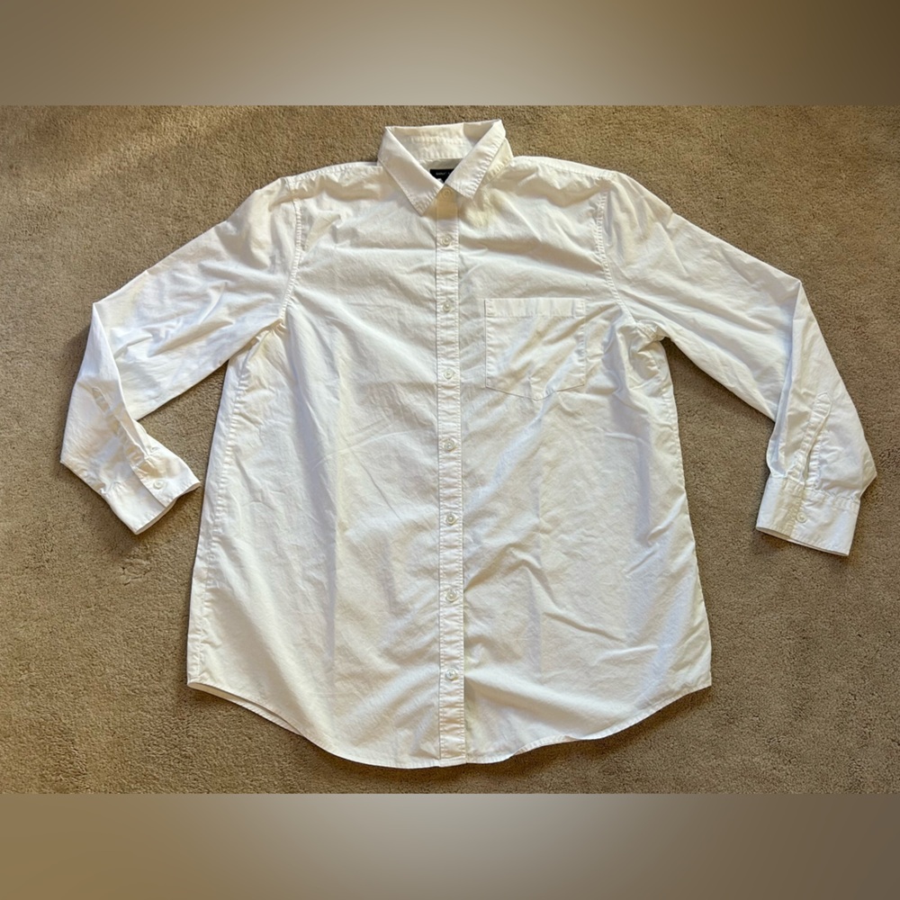 Banana Republic woman’s classic white blouse size large